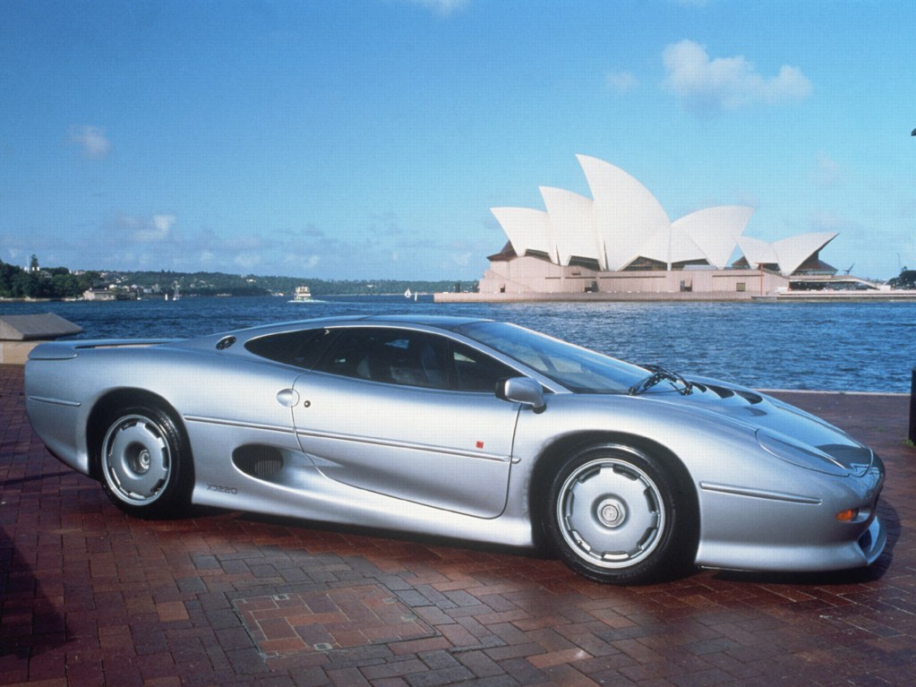 Jaguar XJ220 Fast, Fun, and Fabulous