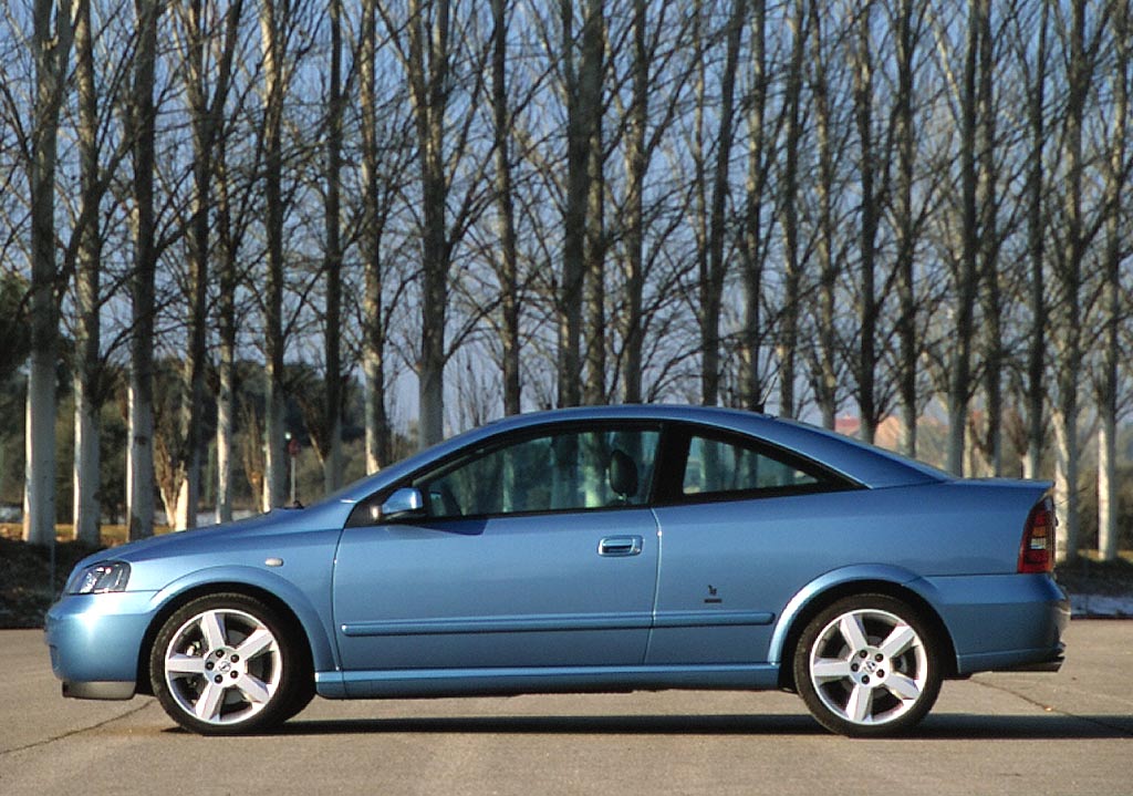 opel astra coupe bertone