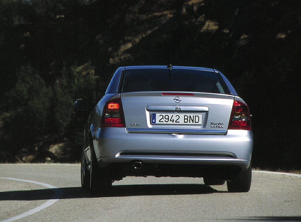 opel astra coupe bertone